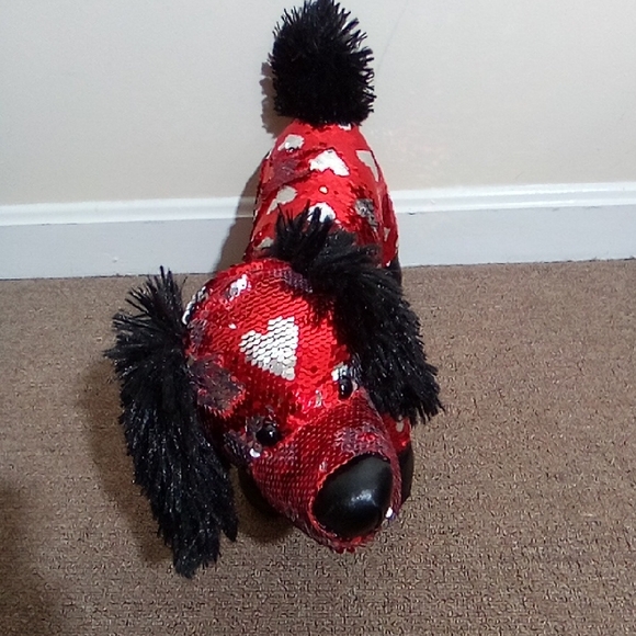 UNBRANDED Other - Red Sequined Heart Plush Toy by